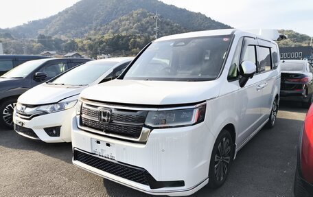 Honda Stepwgn, 2022 год, 2 400 000 рублей, 1 фотография