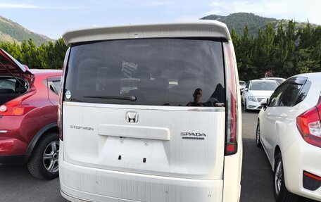 Honda Stepwgn, 2022 год, 2 400 000 рублей, 7 фотография