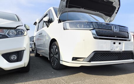Honda Stepwgn, 2022 год, 2 400 000 рублей, 8 фотография