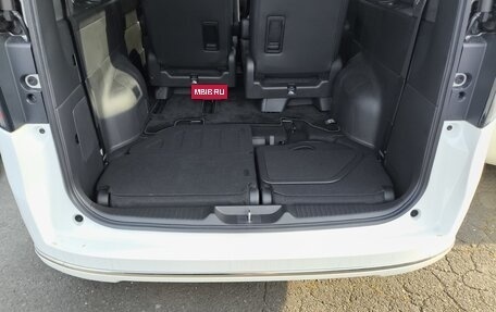 Honda Stepwgn, 2022 год, 2 400 000 рублей, 30 фотография