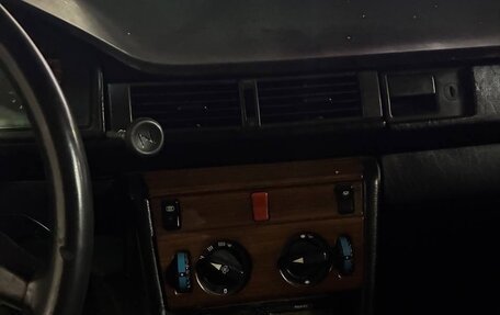 Mercedes-Benz W124, 1985 год, 150 000 рублей, 3 фотография