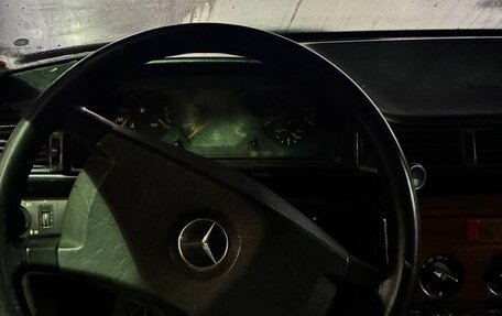 Mercedes-Benz W124, 1985 год, 150 000 рублей, 6 фотография