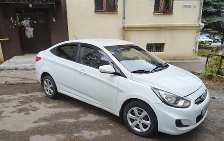 Hyundai Solaris II рестайлинг, 2014 год, 560 000 рублей, 3 фотография