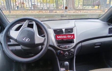 Hyundai Solaris II рестайлинг, 2014 год, 560 000 рублей, 5 фотография