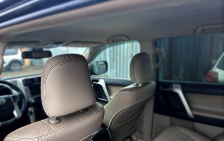 Toyota Land Cruiser Prado 150 рестайлинг 2, 2009 год, 2 350 000 рублей, 10 фотография