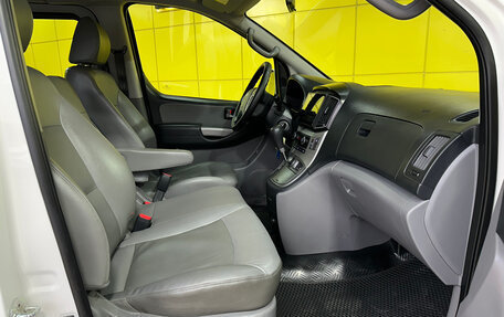 Hyundai Grand Starex Grand Starex I рестайлинг 2, 2018 год, 2 790 000 рублей, 18 фотография