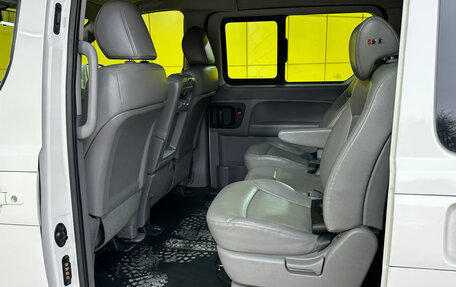 Hyundai Grand Starex Grand Starex I рестайлинг 2, 2018 год, 2 790 000 рублей, 22 фотография