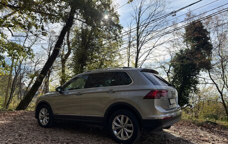 Volkswagen Tiguan II, 2018 год, 2 400 000 рублей, 5 фотография