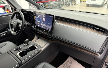 Lexus LM, 2025 год, 19 190 000 рублей, 30 фотография