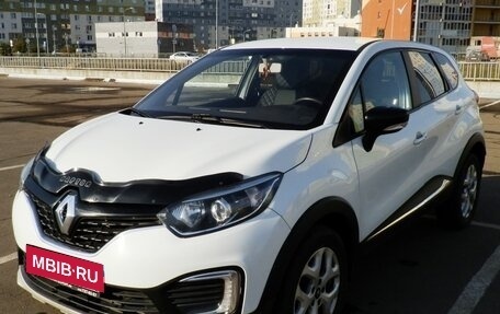 Renault Kaptur I рестайлинг, 2017 год, 1 230 000 рублей, 2 фотография