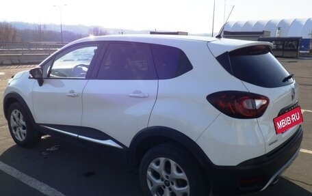 Renault Kaptur I рестайлинг, 2017 год, 1 230 000 рублей, 4 фотография