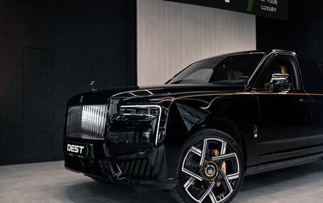 Rolls-Royce Cullinan, 2025 год, 87 000 000 рублей, 2 фотография