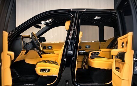 Rolls-Royce Cullinan, 2025 год, 87 000 000 рублей, 5 фотография