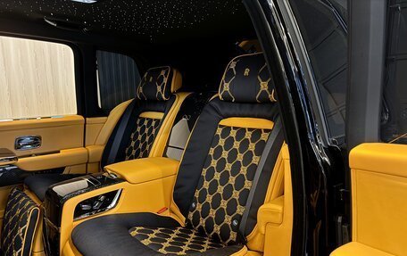 Rolls-Royce Cullinan, 2025 год, 87 000 000 рублей, 13 фотография