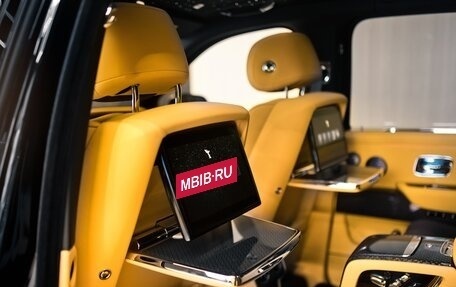 Rolls-Royce Cullinan, 2025 год, 87 000 000 рублей, 12 фотография