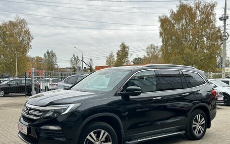 Honda Pilot III рестайлинг, 2017 год, 2 990 000 рублей, 2 фотография