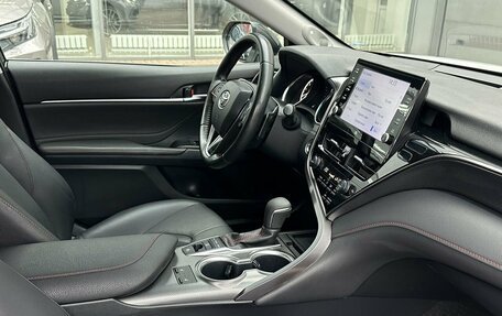 Toyota Camry, 2022 год, 3 799 000 рублей, 9 фотография