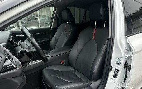 Toyota Camry, 2022 год, 3 799 000 рублей, 17 фотография