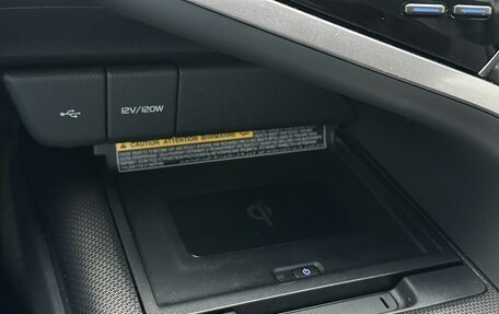 Toyota Camry, 2022 год, 3 799 000 рублей, 14 фотография