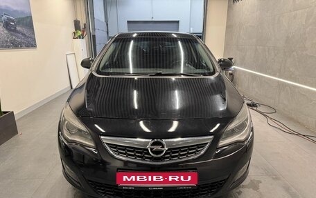 Opel Astra J, 2010 год, 569 000 рублей, 2 фотография