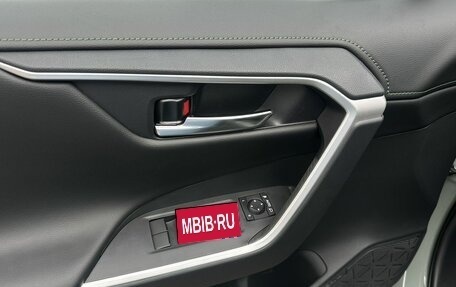 Toyota RAV4, 2025 год, 4 390 000 рублей, 6 фотография