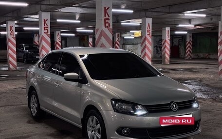 Volkswagen Polo VI (EU Market), 2011 год, 740 000 рублей, 3 фотография