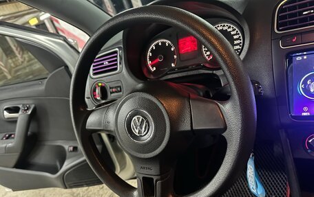 Volkswagen Polo VI (EU Market), 2011 год, 740 000 рублей, 25 фотография