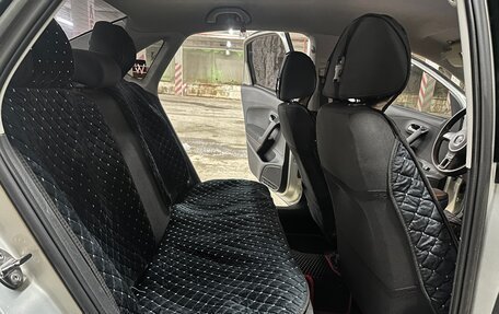 Volkswagen Polo VI (EU Market), 2011 год, 740 000 рублей, 24 фотография