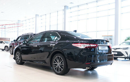 Toyota Camry, 2025 год, 4 890 000 рублей, 5 фотография