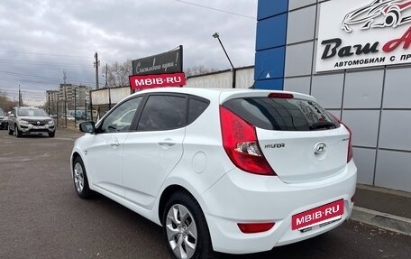 Hyundai Solaris II рестайлинг, 2013 год, 697 000 рублей, 3 фотография