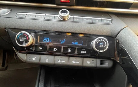 Hyundai Elantra, 2025 год, 2 070 000 рублей, 17 фотография