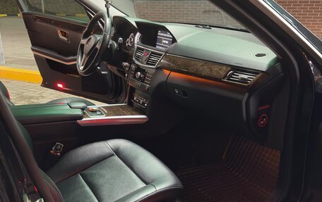 Mercedes-Benz E-Класс, 2012 год, 1 500 000 рублей, 13 фотография