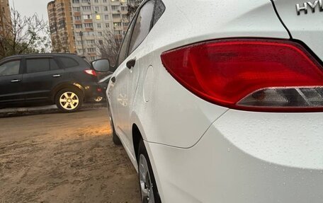 Hyundai Solaris II рестайлинг, 2015 год, 1 050 000 рублей, 7 фотография