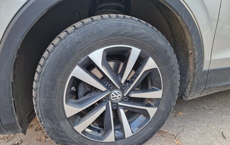 Volkswagen Tiguan II, 2019 год, 3 490 000 рублей, 21 фотография