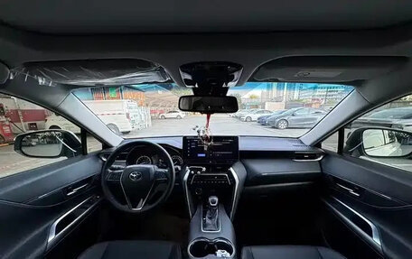 Toyota Harrier, 2024 год, 3 270 000 рублей, 12 фотография