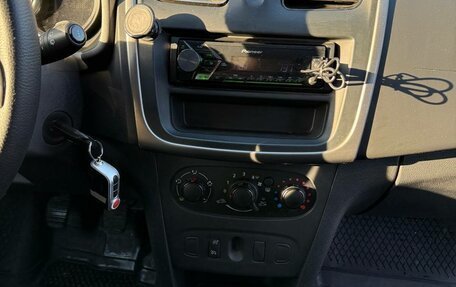 Renault Sandero II рестайлинг, 2018 год, 850 000 рублей, 16 фотография