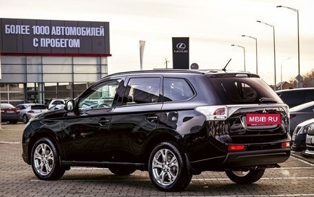 Mitsubishi Outlander III рестайлинг 3, 2012 год, 1 295 000 рублей, 4 фотография