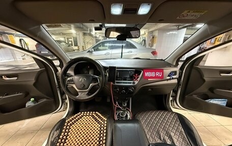 Hyundai Solaris II рестайлинг, 2018 год, 720 000 рублей, 2 фотография