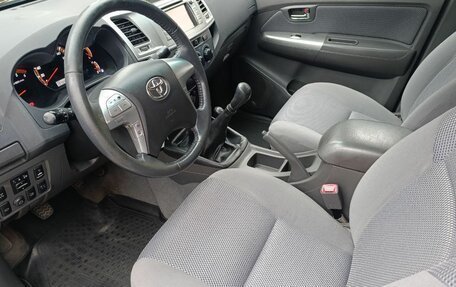 Toyota Hilux VII, 2013 год, 2 150 000 рублей, 13 фотография