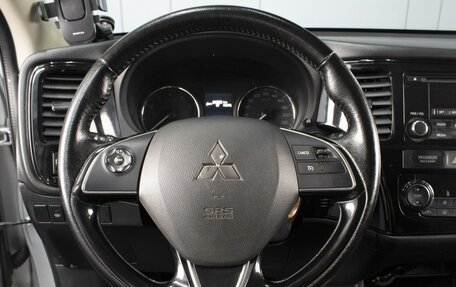 Mitsubishi Outlander III рестайлинг 3, 2016 год, 1 870 000 рублей, 13 фотография