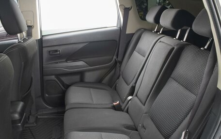 Mitsubishi Outlander III рестайлинг 3, 2016 год, 1 870 000 рублей, 9 фотография