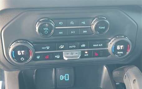 Ford Bronco, 2025 год, 167 000 рублей, 16 фотография