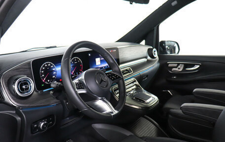 Mercedes-Benz V-Класс, 2024 год, 19 000 000 рублей, 13 фотография