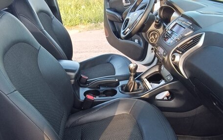 Hyundai ix35 I рестайлинг, 2011 год, 960 000 рублей, 7 фотография