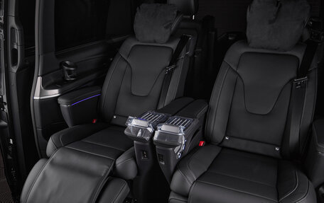 Mercedes-Benz V-Класс, 2025 год, 17 300 000 рублей, 32 фотография