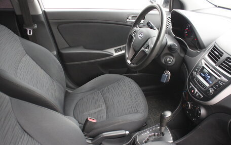 Hyundai Solaris II рестайлинг, 2015 год, 1 057 000 рублей, 14 фотография