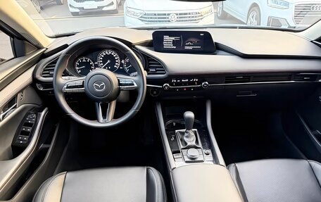 Mazda 3, 2022 год, 1 999 000 рублей, 9 фотография