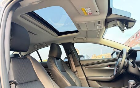 Mazda 3, 2022 год, 1 999 000 рублей, 19 фотография