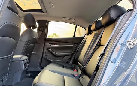 Mazda 3, 2022 год, 1 999 000 рублей, 22 фотография