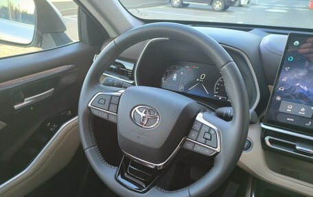 Toyota Highlander, 2025 год, 6 250 000 рублей, 16 фотография